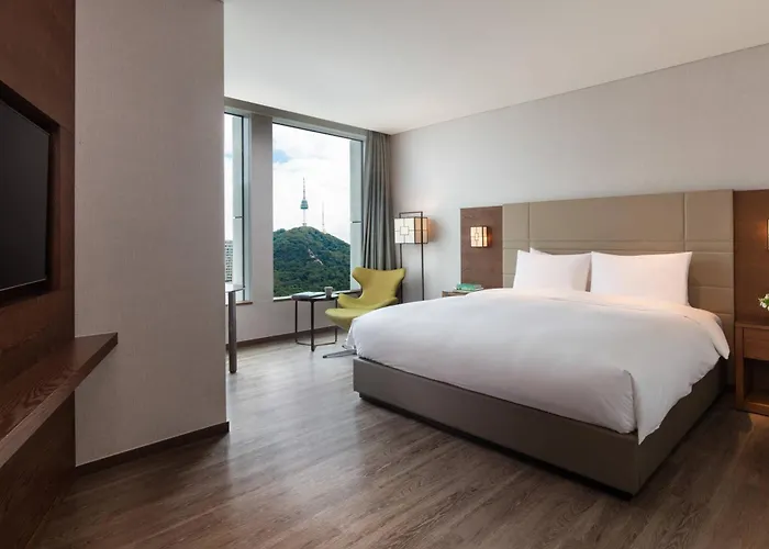 Courtyard By Marriott Myeongdong Сеул