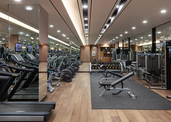 Courtyard By Marriott Myeongdong Сеул