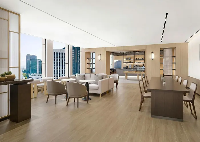 Отель Courtyard By Marriott Myeongdong 4*