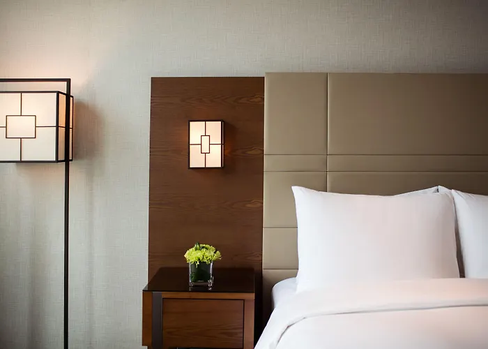 Courtyard By Marriott Myeongdong Отель Сеул