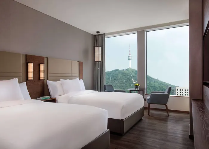 Courtyard By Marriott Myeongdong Сеул