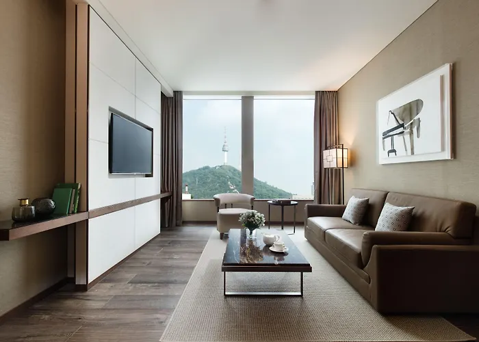 Courtyard By Marriott Myeongdong Отель Сеул