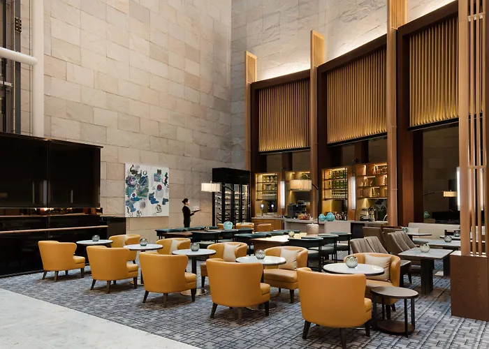 Courtyard By Marriott Myeongdong Сеул
