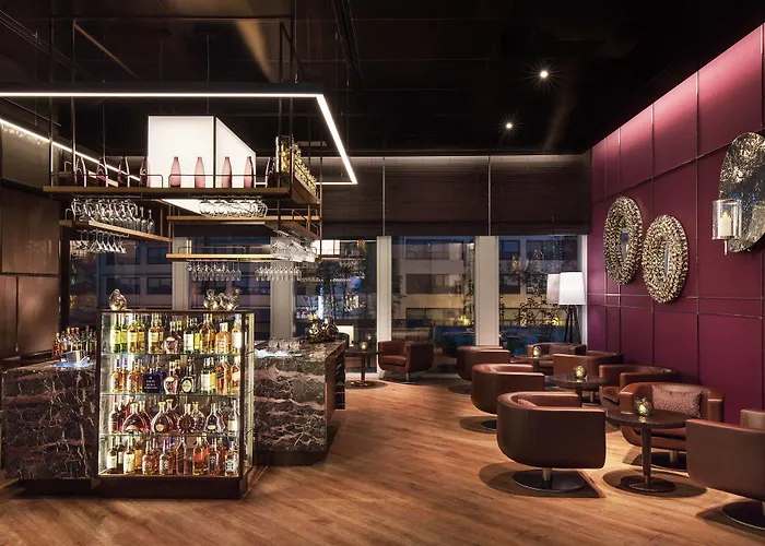 Отель Courtyard By Marriott Myeongdong Сеул