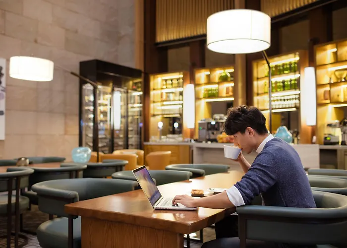 Отель Courtyard By Marriott Myeongdong