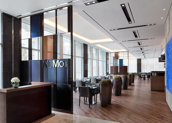 Courtyard By Marriott Myeongdong 4*