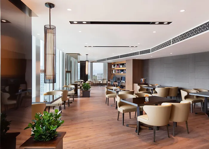 Отель Courtyard By Marriott Myeongdong Сеул