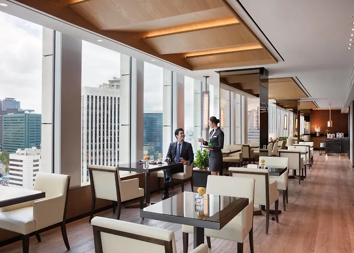 Courtyard By Marriott Myeongdong Отель Сеул
