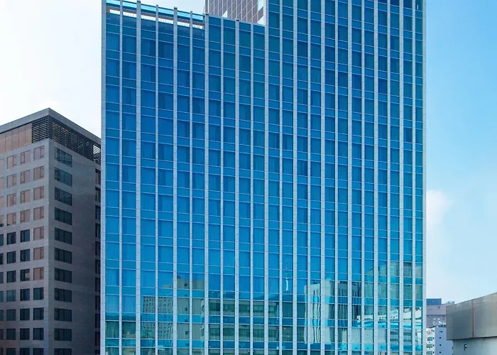 Отель Courtyard By Marriott Myeongdong