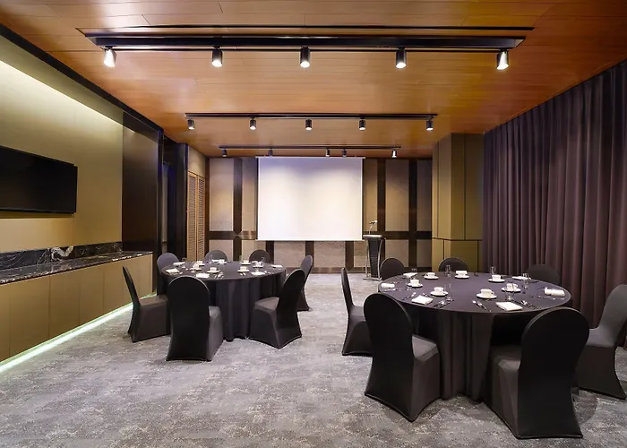 Courtyard By Marriott Myeongdong Отель