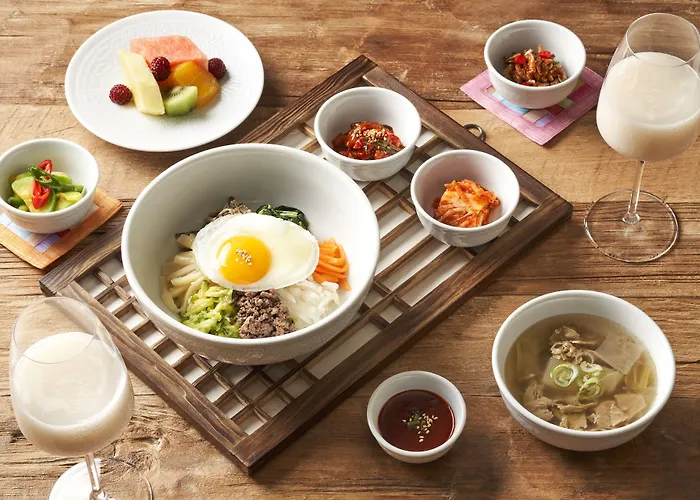 Courtyard By Marriott Myeongdong Отель 4*