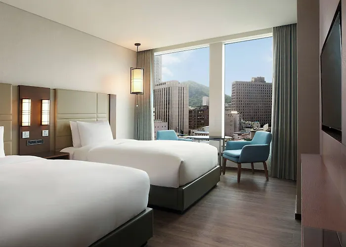 Courtyard By Marriott Myeongdong 4* Сеул