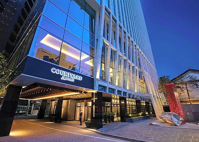 Courtyard By Marriott Myeongdong Hotel Seul