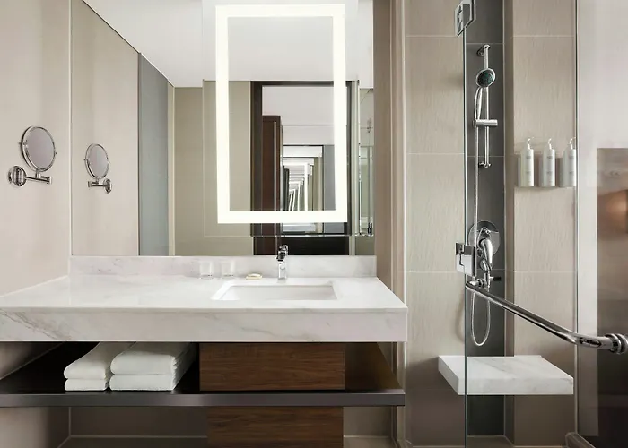 Courtyard By Marriott Myeongdong Hotel