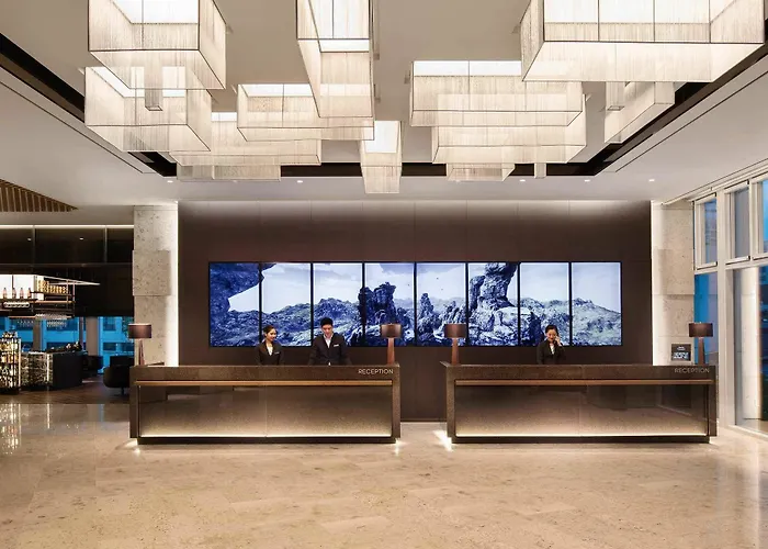 Courtyard By Marriott Myeongdong Отель 4*